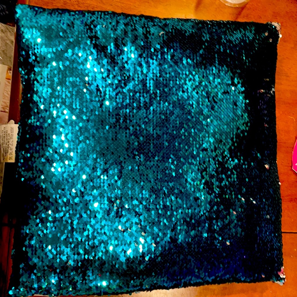 Decorative sequin pillow